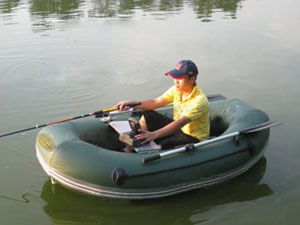 定安充气皮划艇钓鱼